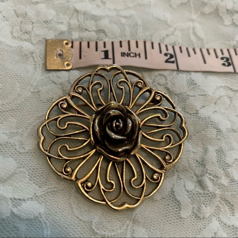 Vintage filigree brooch pin - Picture 4 of 4